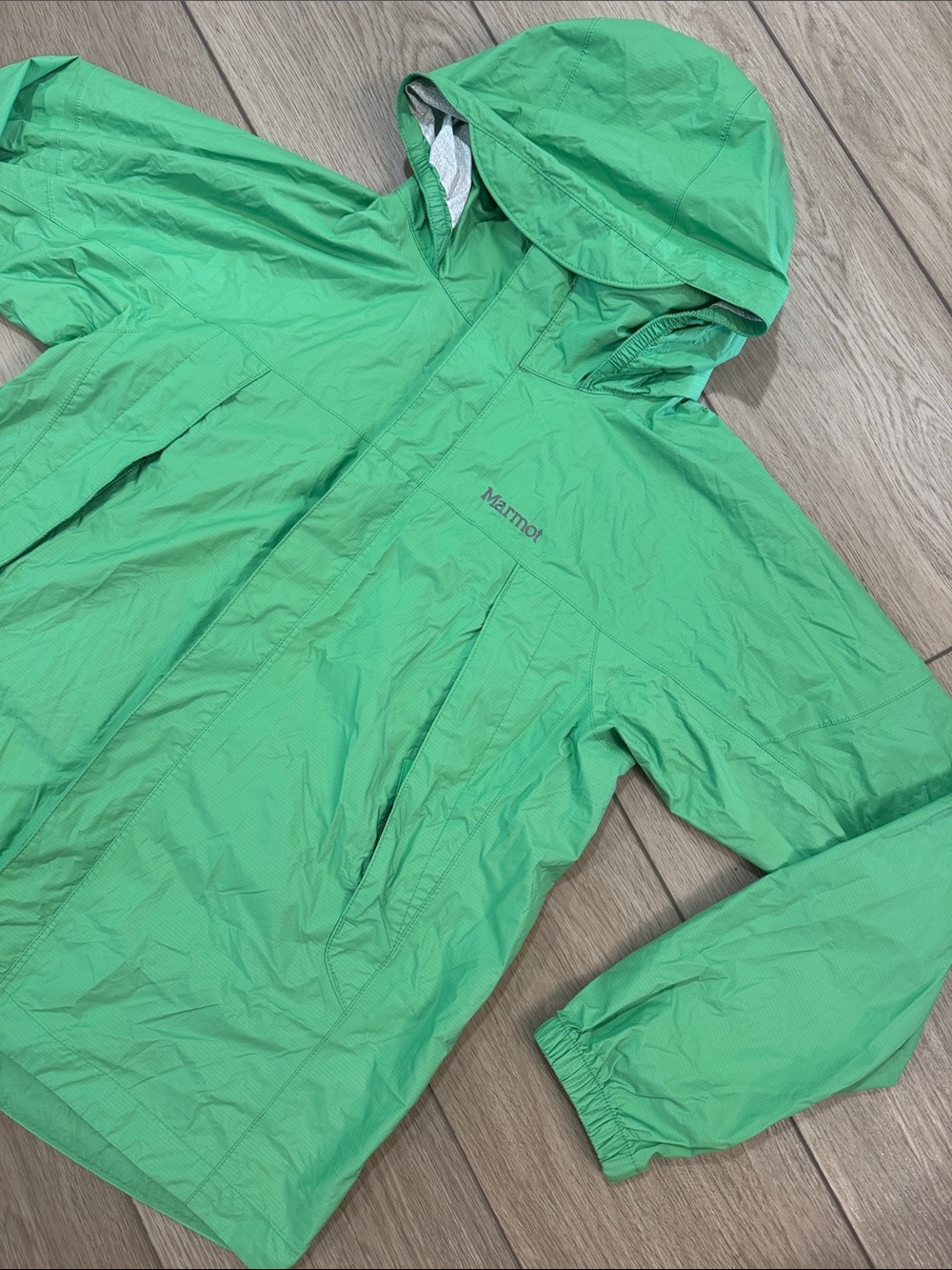 MARMOT Hooded Rain Jacket Sz L Green Boys Hike Travel Adventure Light weight
